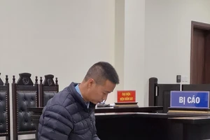 Giả danh trưởng phòng Bệnh viện Bạch Mai, lừa bán kit test Covid 