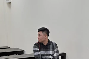 Chủ nhà hàng bán cổ phần 'ma' lấy gần 10 tỉ đồng