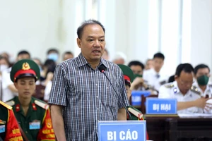 Nộp đơn tố cáo thủ trưởng và... chính mình, sau đó rút đơn nhưng 'hối không kịp' 