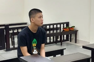 Ra mặt giúp bạn, thanh niên dùng tô vít đâm nạn nhân liệt nửa người