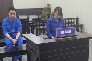 Vợ chồng bảo mẫu trói chân, bịt miệng, đánh đập cháu bé 1 tuổi lãnh án tội giết người