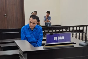 Chém nhau vì cách gọi tên nữ nhân viên quán karaoke