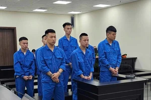 2 bé gái bị mua bán sang tay nhiều lần để làm tiếp viên quán karaoke