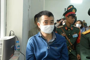 Bị cáo Phan Quốc Việt xin tòa xem xét công trạng khi nói lời sau cùng