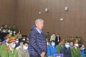 Người nhiều lần từ chối tiền của Việt Á được đề nghị án bằng hạn tạm giam