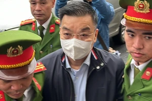 Vali tiền mất tích bí ẩn của ông Chu Ngọc Anh trong vụ Việt Á