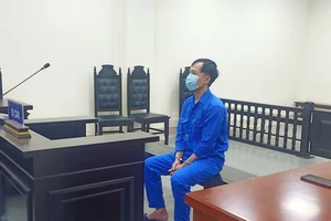 Thủ kho mang bán hàng trăm máy điều hòa của công ty lấy tiền tiêu xài