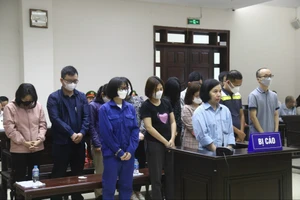 Vụ siêu lừa Hà Thành: Vợ đại gia được trả lại các sổ tiết kiệm trị giá 70 tỉ đồng