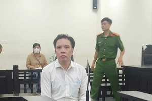 Cựu Vụ trưởng ra tòa kêu oan, nói không lừa ông chủ Tân Hoàng Minh