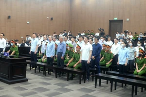 Màn đối chất giữa giám đốc với kiểm toán viên tại phiên xử ông Trịnh Văn Quyết