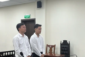 Hai người lãnh án vì cho thuê tài khoản ngân hàng, chứng khoán 