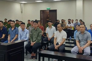 Thám tử chạy án với giá 200.000 USD cho ông trùm hóa đơn 