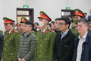 Bị cáo Trịnh Văn Quyết lâm bệnh nặng, tòa hoãn xử