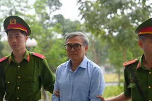 Cựu Thứ trưởng Bộ Công Thương Hoàng Quốc Vượng đau xót vì những năm tháng tù sắp tới