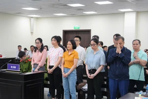 Đang xét xử Giám đốc Công ty Vàng Phú Cường vận chuyển trái phép 400 triệu USD qua biên giới