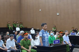 Món quà sinh nhật 500 triệu đồng và lời khai 'tiến thoái lưỡng nan' của cựu tổng cục trưởng