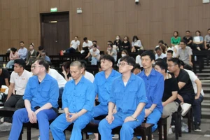 Hàng loạt 'khách hàng' lãnh án vì đánh bạc ở Câu lạc bộ Lucas Palace