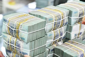 Nổ là nhân viên Đại sứ quán Hàn Quốc để lừa tiền xuất khẩu lao động