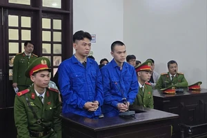 Mở lại phiên tòa vụ 'tổng tài' giơ tay chỉ đạo đánh người ở quán cà phê