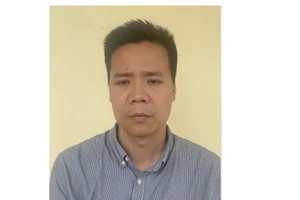 Chủ doanh nghiệp đưa hối lộ tiền tỉ để được công bố 236 sản phẩm 