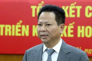 Tòa công bố đơn của cựu cục phó đang trốn truy nã ở Canada 