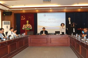 Thẩm phán: Áo choàng luật sư tạo sự cân bằng trong tố tụng