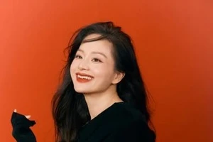 Tòa tuyên y án sơ thẩm vụ ly hôn giữa diễn viên Lan Phương và chồng Tây