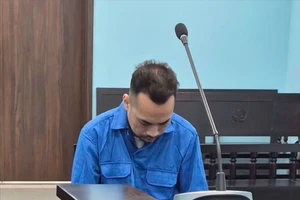 Tuyên án bị cáo bỏ trốn sau khi đánh nữ giám đốc, buộc lên xe ô tô, ép trả 9,8 tỉ đồng