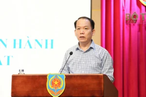 Hệ thống văn bản pháp luật hiện còn cồng kềnh, phân tán với nhiều tầng nấc, nhiều hình thức văn bản