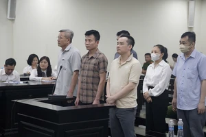 2 cựu giám đốc Xí nghiệp hầu tòa với cáo buộc tham ô tài sản