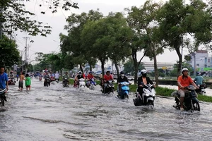 Cảnh báo triều cường gây ngập lụt ở TP.HCM