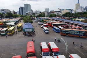 Đề nghị dừng hoạt động chở khách bằng ô tô từ 1-4