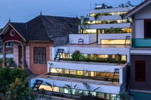 Lạ mắt với ngôi nhà có ruộng bậc thang ngay mặt tiền