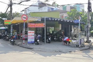 Chưa hết hạn giãn cách, nhiều quán ăn tự ý mở cửa lại