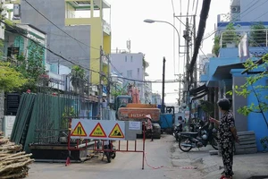 Cấm ô tô lưu thông qua hẻm 10, quốc lộ 13