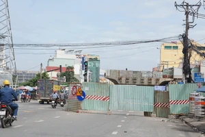 Cận cảnh công trường đẩy nhanh tiến độ cầu Bưng