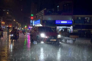 Dự báo đêm nay TP.HCM có nơi mưa to đến rất to