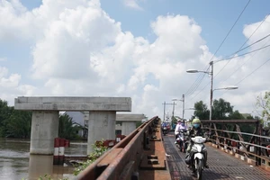 Gỡ vướng nhiều cây cầu ở TP.HCM ‘tắc tị’ vì mặt bằng