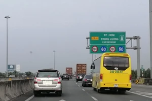 Cần 105 tỉ đồng và 3 tháng để sửa chữa cao tốc TP.HCM - Trung Lương 