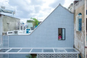 Ngôi nhà ghi điểm với không gian ấm cúng trong con hẻm ở Sài Gòn