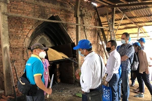 Đón đoàn khách đặc biệt trải nghiệm câu cá sấu ở Cần Giờ