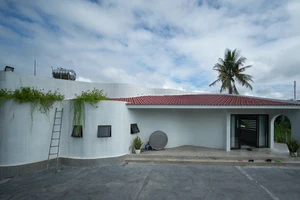 Lạ mắt với ngôi nhà như 1 cái hang ở Quảng Nam