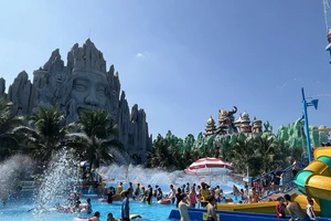 Du lịch TP.HCM thu hơn 6.000 tỉ đồng dịp Tết Giáp Thìn