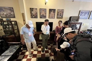 Du khách nhiều tỉnh, thành khám phá tour du lịch TP.HCM - Ngày và đêm