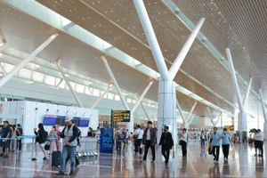 Nhà ga T3 sân bay Tân Sơn Nhất gặp nhiều sự cố, trách nhiệm thuộc về ai?