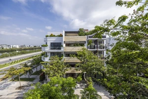 Nhà phố hiện đại tràn ngập hơi thở thiên nhiên ở Nha Trang