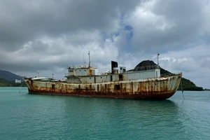 Đề xuất đánh chìm 1 tàu cũ tạo điểm lặn biển cao cấp tại Côn Đảo