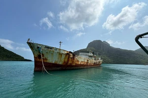 Muốn đánh chìm tàu Sheng Li làm điểm lặn: Nhiều ràng buộc pháp lý