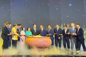 “Đêm Việt Nam” mở màn hội chợ Du lịch Quốc tế tại TP.HCM 