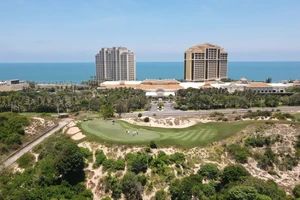 Hồ Tràm trước bài toán du lịch xanh hay phát triển ồ ạt